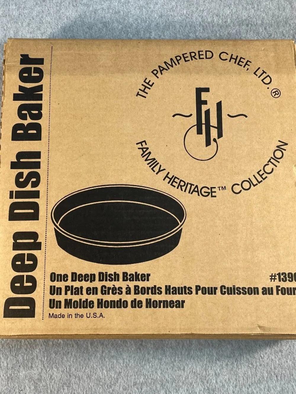 Pampered Chef Deep Dish Baker Round Stoneware Baking Family Heritage #1390 10 in